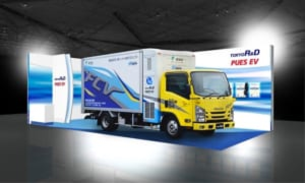 東京R&D、実証終えた燃料電池小型トラック公開