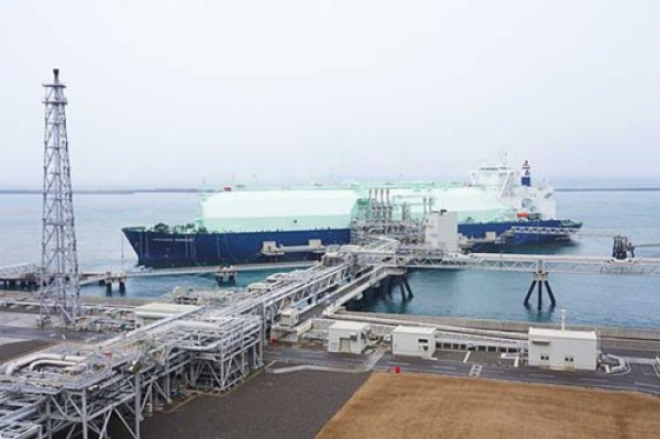 川崎汽船、LNG船が直江津LNG基地初入港